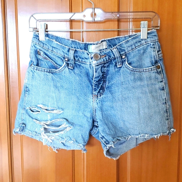 Cowgirl Cut Wrangler Shorts - Picture 2 of 4